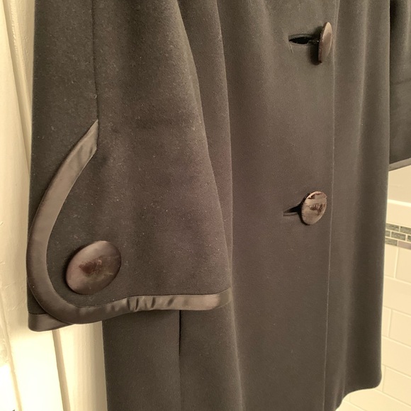 Vintage Lord & Taylor Black Wool Fitted Flair Coat - Picture 3 of 7